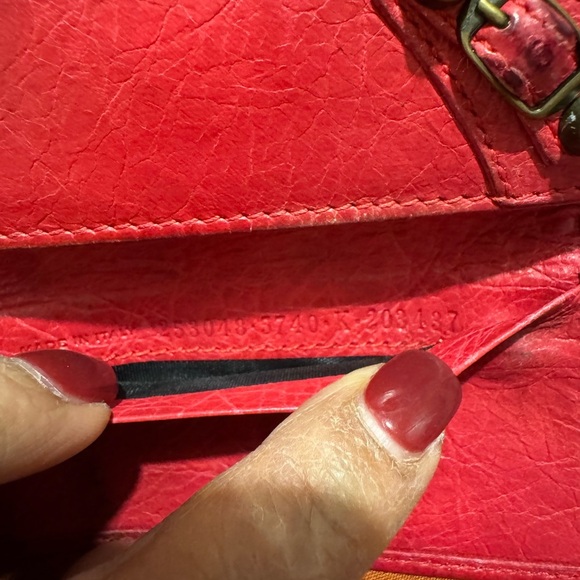 Balenciaga Raspberry key holder - Picture 8 of 8